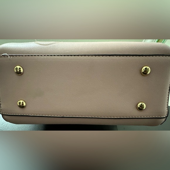 Chique Boutique Pink Purse - Picture 4 of 4